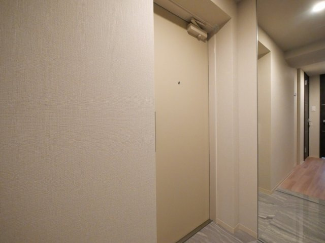 セイワパレス本町東の玄関