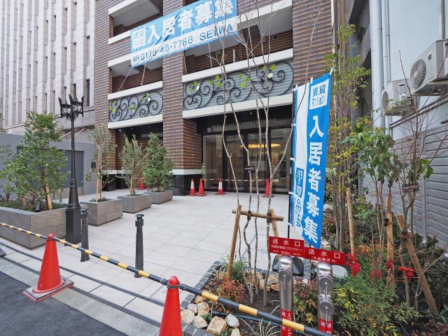 セイワパレス本町東のエントランス