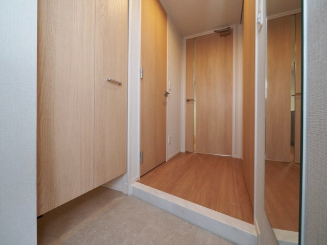 グランセジュール大国町の玄関