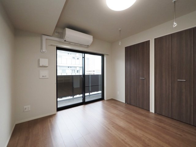 グランセジュール大国町の洋室