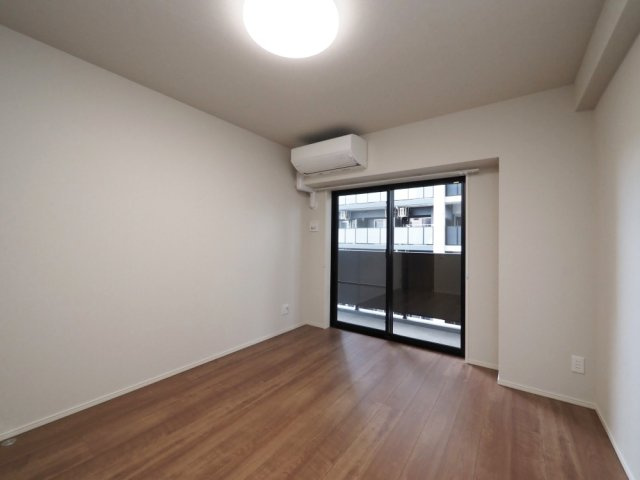 グランセジュール大国町の洋室