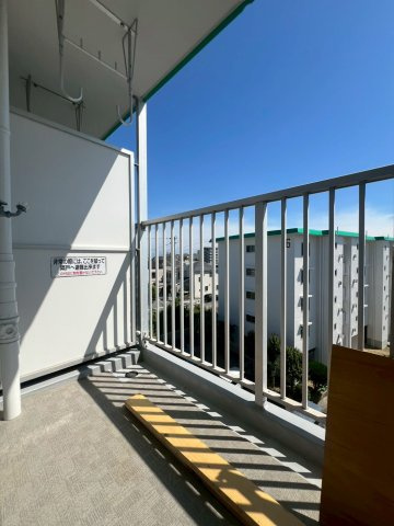 垂水高丸住宅4号棟のバルコニー