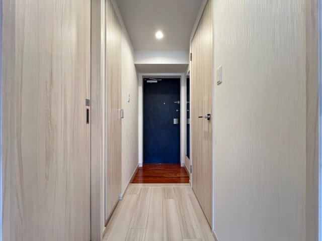 プレジオ松屋町の玄関