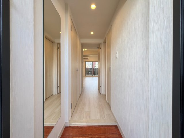 プレジオ松屋町の玄関