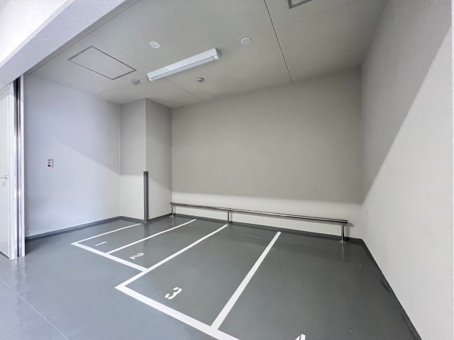 プレジオ松屋町の駐車場