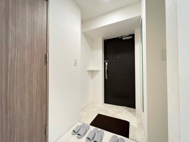 ラ フォルム鎗屋町の玄関