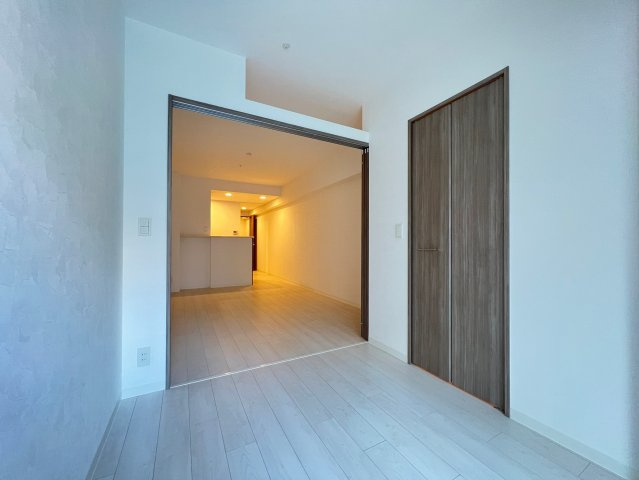 ラ フォルム鎗屋町の洋室