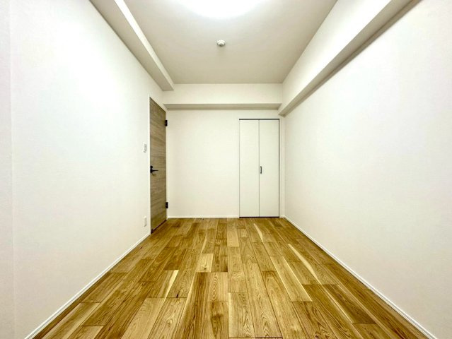 コージーコートたまプラーザの洋室|明るく清潔感のある空間が、日々の暮らしに心地よい安らぎをもたらします。