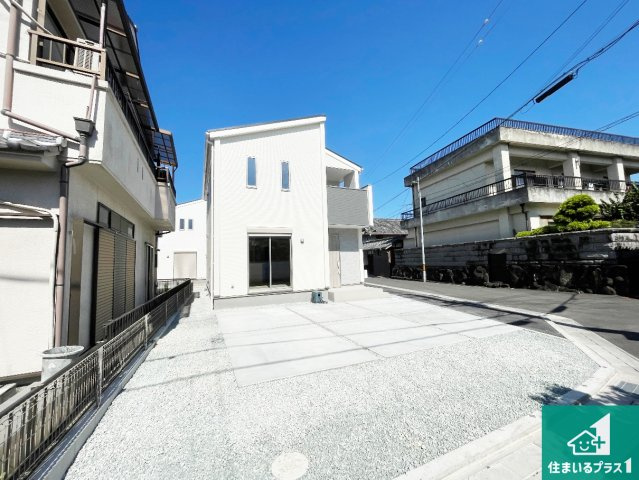 ◆堺市美原区平尾　第4期　新築一戸建ての外観|安心の10年保証！外観を美しく保ち、雨水で汚れを落とします！気になることがありましたら、お気軽にお問い合わせください！