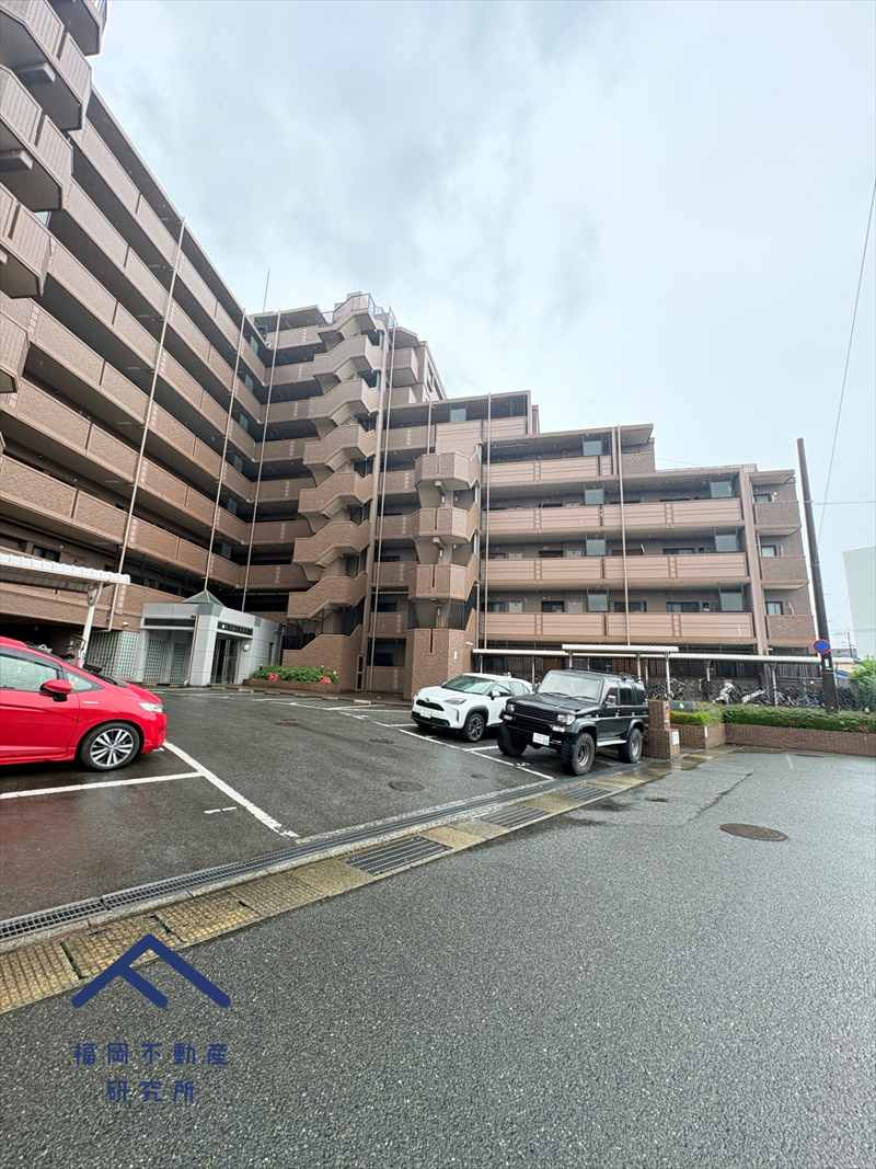 アプローズ那珂の駐車場
