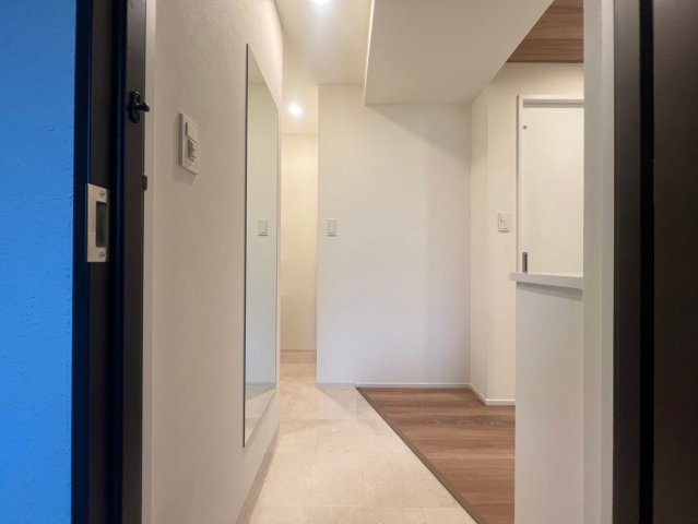 BANIX北堀江の玄関