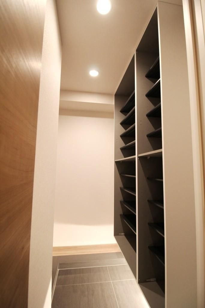 西東京市谷戸町２丁目の中古マンションの収納