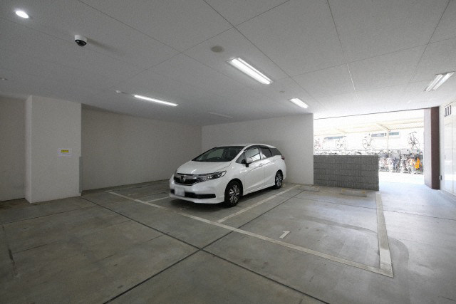 SERENiTE福島sceltoの駐車場