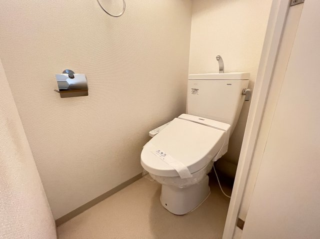 SERENiTE本町refletのトイレ