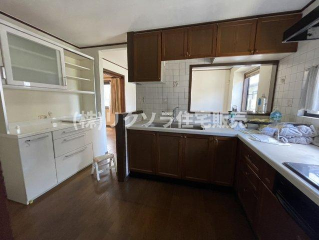山之上西町　中古一戸建てのキッチン|LDK22.0帖
■物件内覧・資金計画相談・住宅ローン相談、リフォーム相談、お問合せ受付中■
※当日・翌日のご内覧、ご相談はお電話でのお問合せがスムーズです！