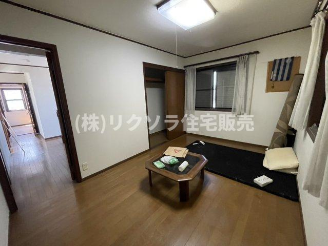 山之上西町　中古一戸建ての寝室|洋室6.7帖
■物件内覧・資金計画相談・住宅ローン相談、リフォーム相談、お問合せ受付中■
※当日・翌日のご内覧、ご相談はお電話でのお問合せがスムーズです！