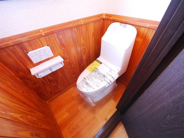 八街市文違　中古戸建のトイレ|内外装リフォーム済み令和8年5月 軽自動車は2台可能 スーパーイオン徒歩約12分　閑静な立地