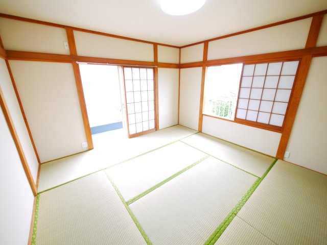八街市文違　中古戸建の和室|内外装リフォーム済み令和8年5月 軽自動車は2台可能 スーパーイオン徒歩約12分　閑静な立地