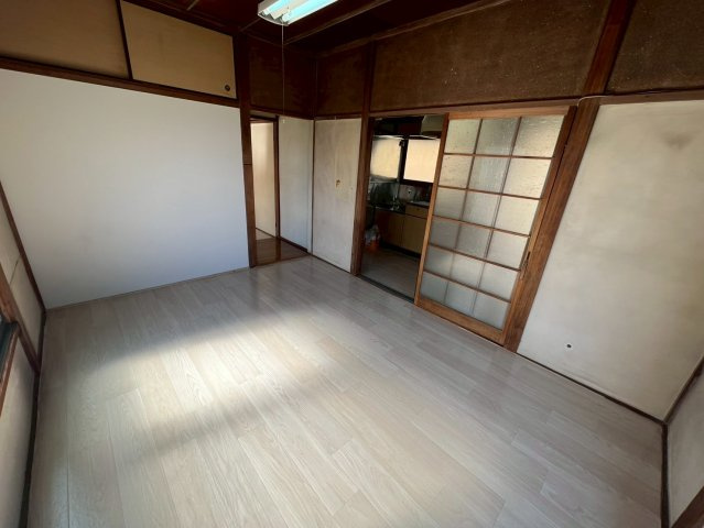 ラテール白幡南町の居間・リビング