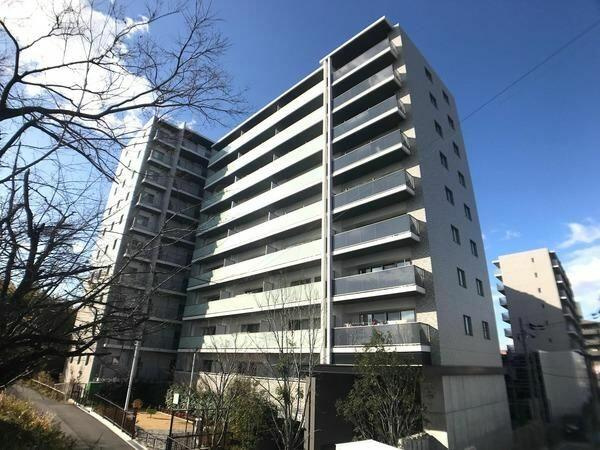 エスリード江坂グランアリーナの外観