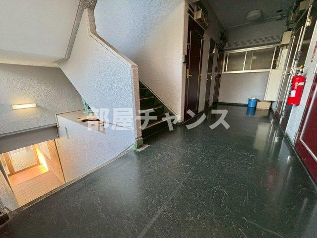 コーポ伊勢山のロビー