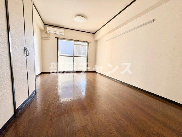 コーポ伊勢山の居間・リビング
