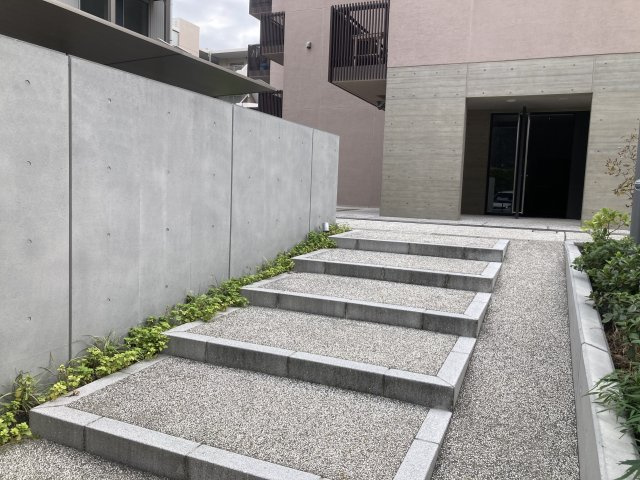 ピノタージュ日吉本町のエントランス