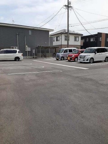 エアリー　　刈谷市近郊の賃貸はクラスホーム刈谷店の駐車場|駐車スペースもあります