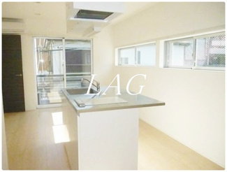 【居間・リビング】 | Ａｐａｒｔａｍｅｎｔｏ　ＫＯＭＡＧＯＭＥ　アパルタメントコマゴメ | 洋室のお部屋です。