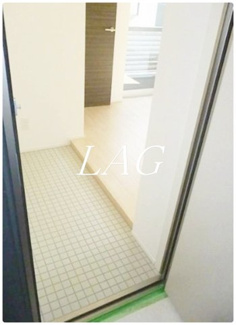 【玄関】 | Ａｐａｒｔａｍｅｎｔｏ　ＫＯＭＡＧＯＭＥ　アパルタメントコマゴメ | 玄関です。