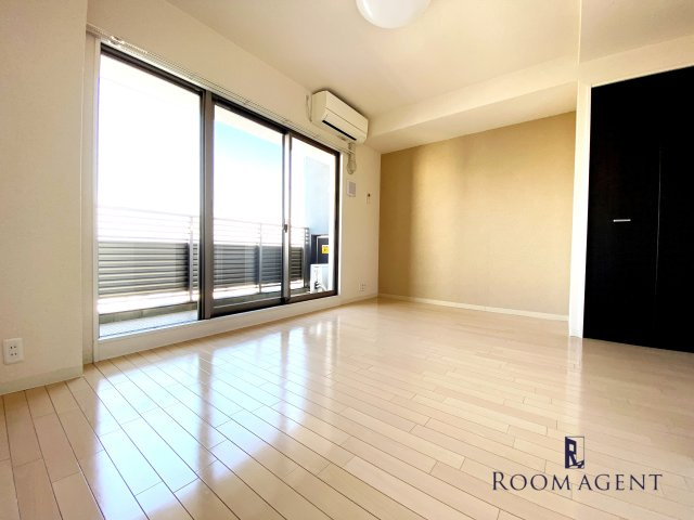aLATO白壁の内装