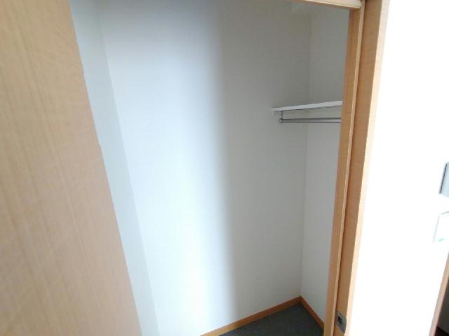 レオパレス元住吉桜下の収納|ウォークインクローゼット