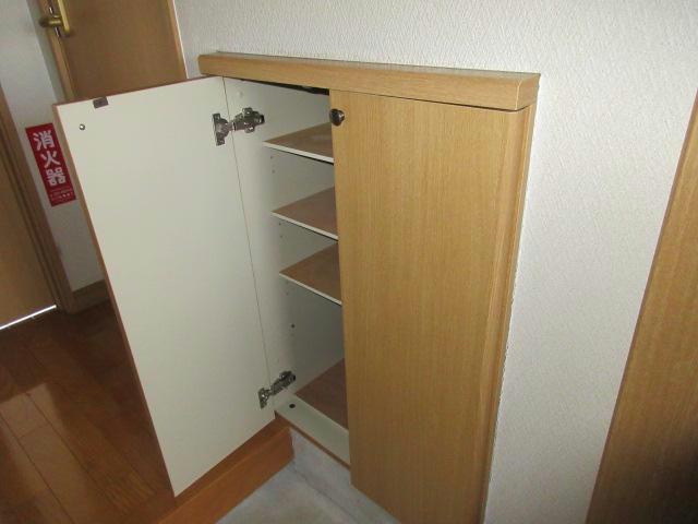 ラ・ポレール啓北の玄関