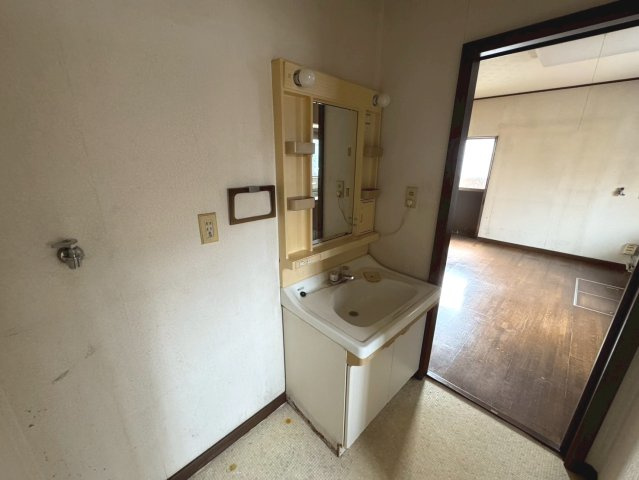 中古戸建　大垣市中川町4丁目　昭和63年築の独立洗面台