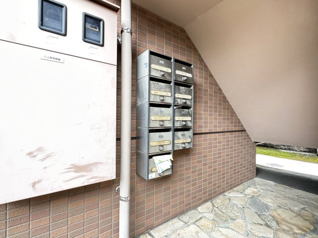 山帰来のエントランス