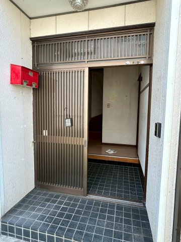 邑楽町秋妻賃貸住宅の玄関