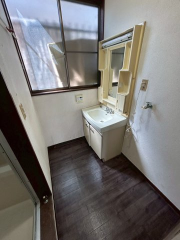 邑楽町秋妻賃貸住宅の洗面所