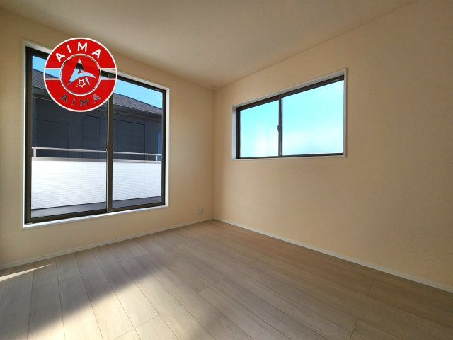 大野城市南ケ丘3丁目第1-2棟（1号棟）の子供部屋|穏やかな光が差し込む室内には、穏やかな時間が流れます。