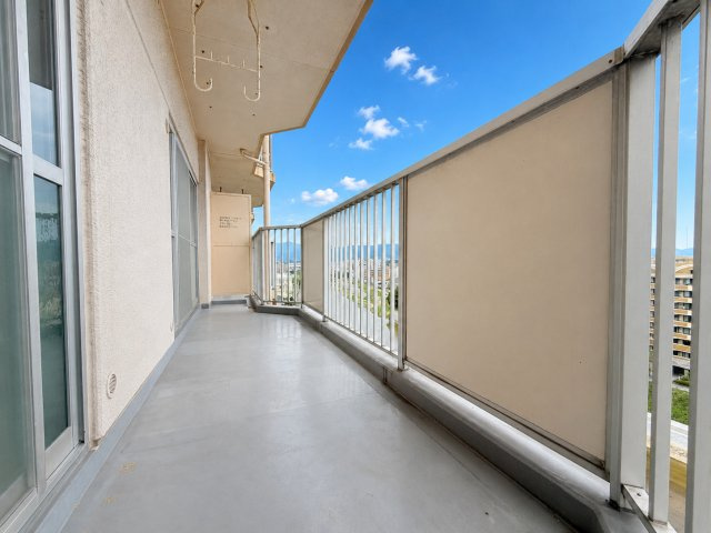 日商岩井リバーサイドマンションB棟のバルコニー