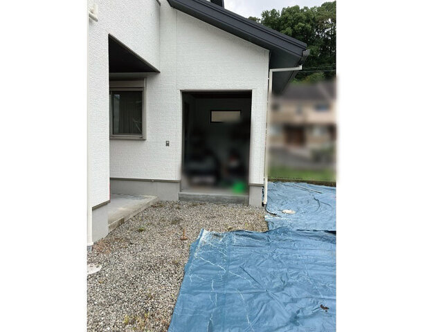 「LDK22帖の大空間」土佐市蓮池　中古一戸建てのその他|ガレージ付き。バイクや自転車の保管に便利です◎