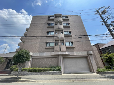 【外観パース】 | シャリエ豊中 | こちらのサイトに掲載されている全ての物件が、当社にてご紹介可能です！気になる物件がありましたら、弊社スタッフまでお気軽にお問合せ下さいませ。