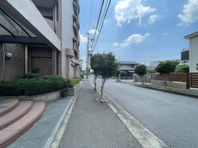 【周辺】 | シャリエ豊中 | サイトに掲載されていない箇所の写真、撮影してお届けさせて頂きます！気になる物件で、見たい部分の画像が無い場合は、弊社スタッフまでご連絡下さいませ。お客様の気になる箇所を、カメラにて撮影して参ります！