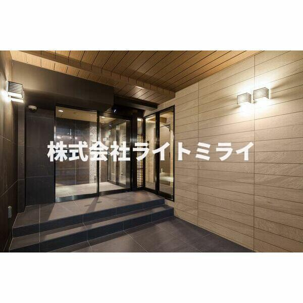 スパシエソリデ目黒のエントランス| 