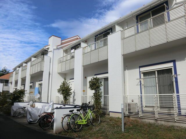 横浜市泉区下飯田町のアパートの外観