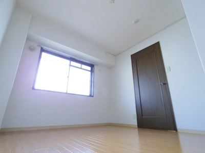 【寝室】 | サンマグノリア | 【参考写真】5.5帖洋室（エアコン設置可）