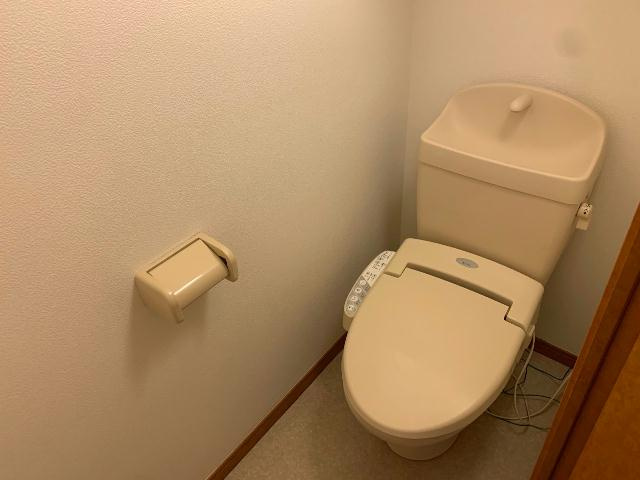 レオパレスグリーンハートのトイレ|温水洗浄便座設置