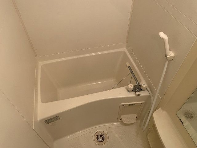福岡市中央区地行２丁目の賃貸マンションの浴室