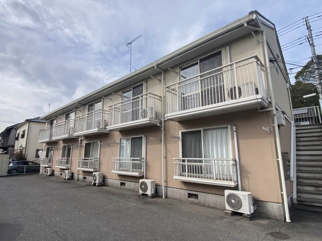 クレセント串山の外観