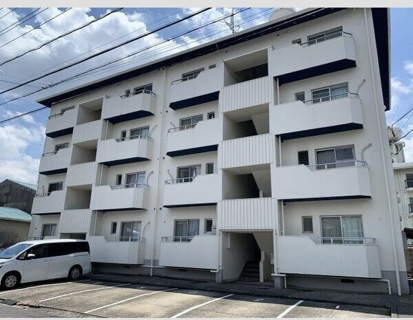 浦里第二マンションの外観