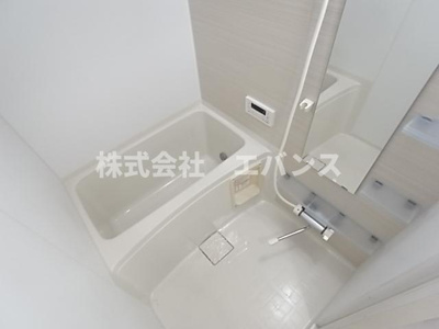 【浴室】 | アール・ヴェール | ゆったり過ごせるお風呂です